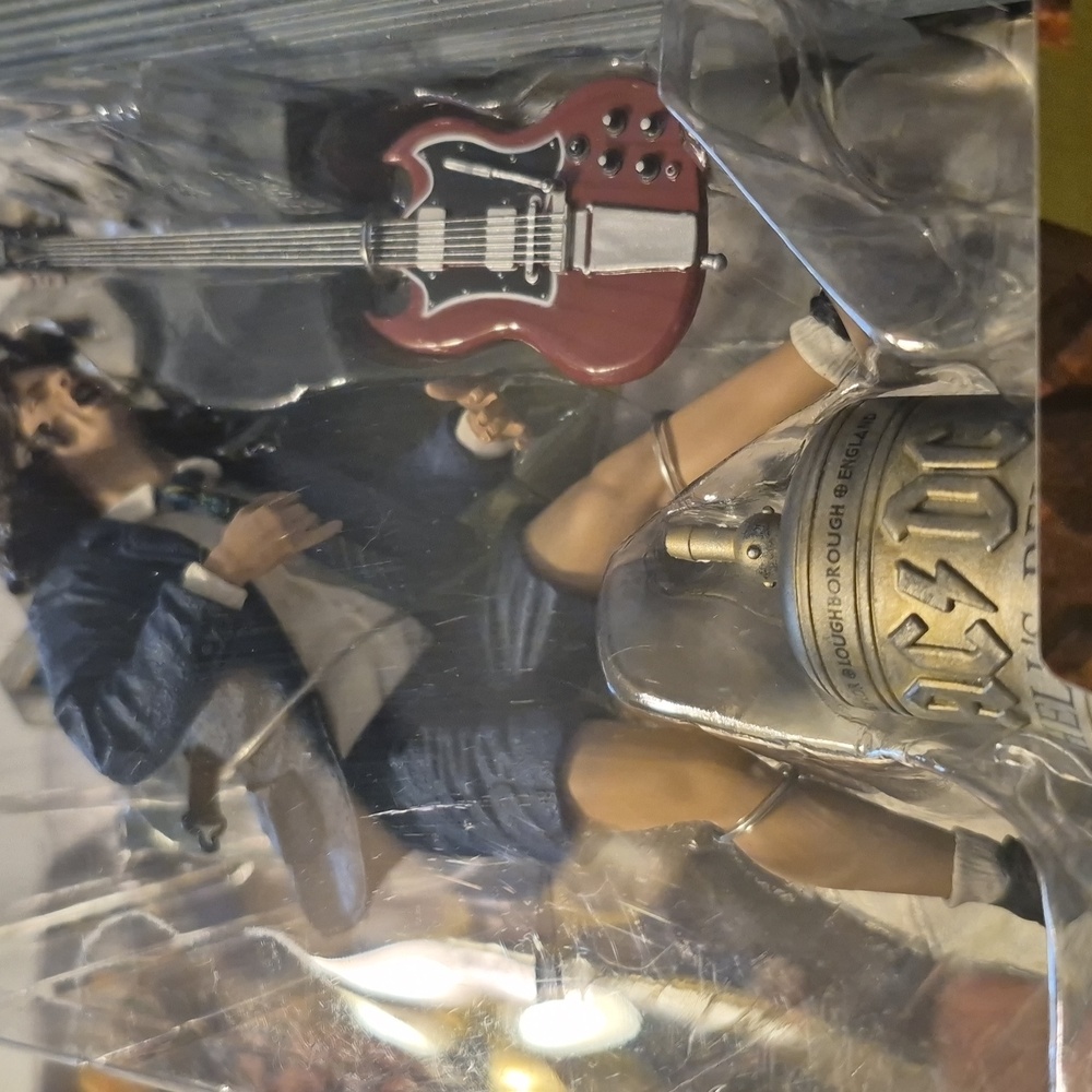 AC/DC Angus Young McFarlane RARE Figurine - Picture 5 of 5